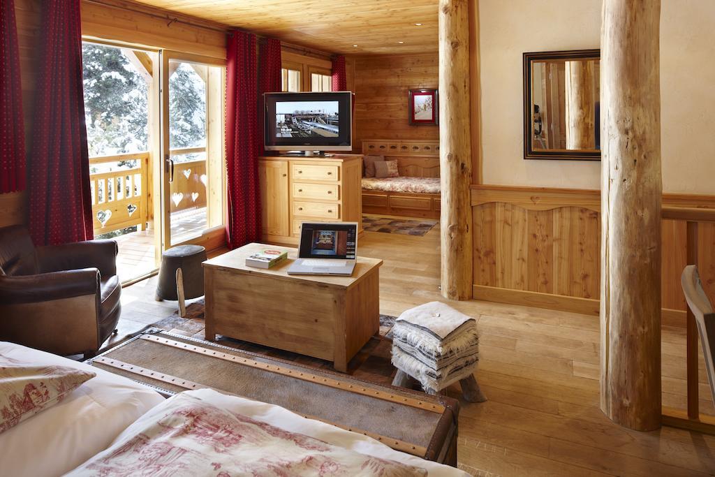 Mounier Hotel 4*